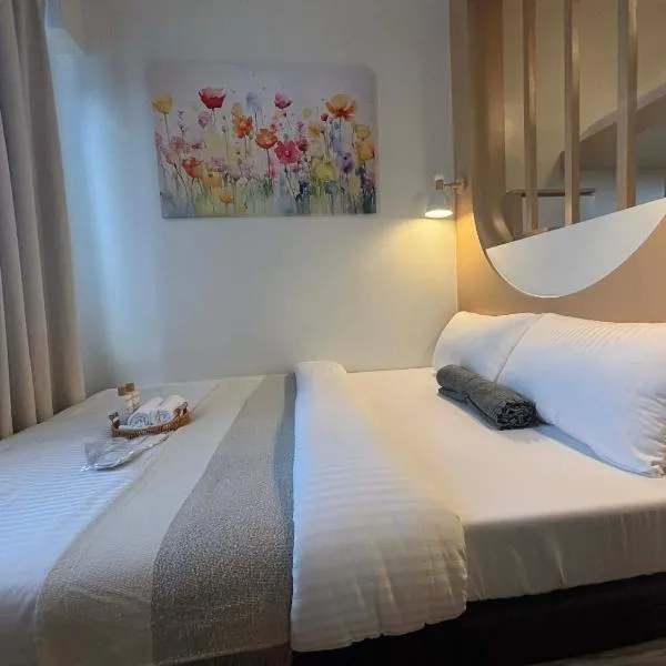 Shore 2 Peak Loft Condo Near MAll Of Asia，位于马尼拉的酒店