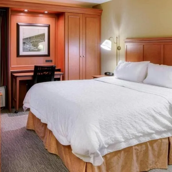 Pittsburgh Airport Inn and Suites,位于科里奥波利斯的酒店