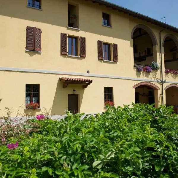 卡希纳阿尔迈乐旅馆，位于Vittuone的酒店