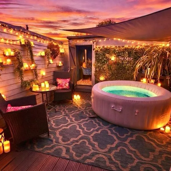 A Hidden Gem With Private Hot Tub and Garden - Netflix - Fast Wifi - Free Parking，位于伯恩茅斯的酒店