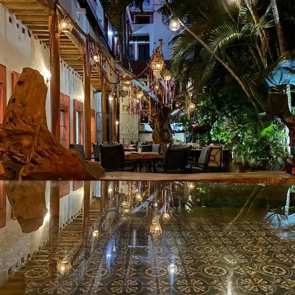 Hotel Raices de Mar,位于马萨特兰的酒店