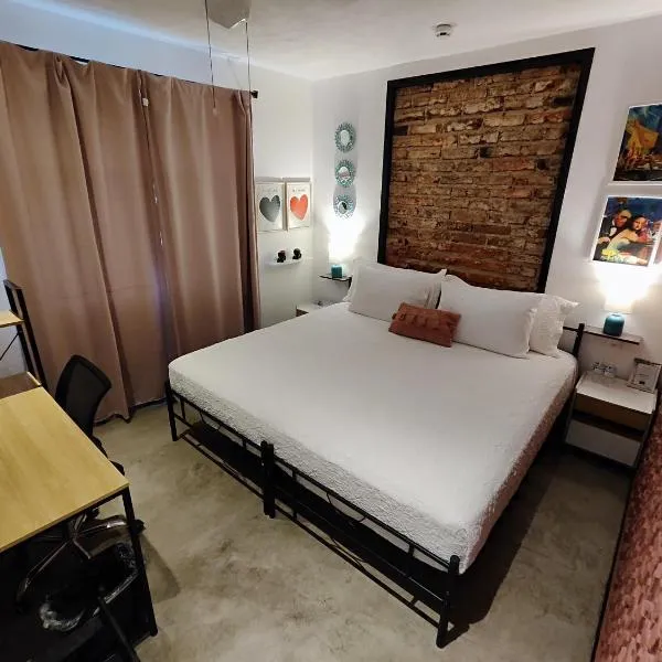 Casa Aceves & Bueno Hotel Boutique，位于El Salto的酒店