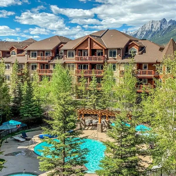 Stoneridge Mountain Resort managed by Little Sister Getaways，位于坎莫尔的酒店