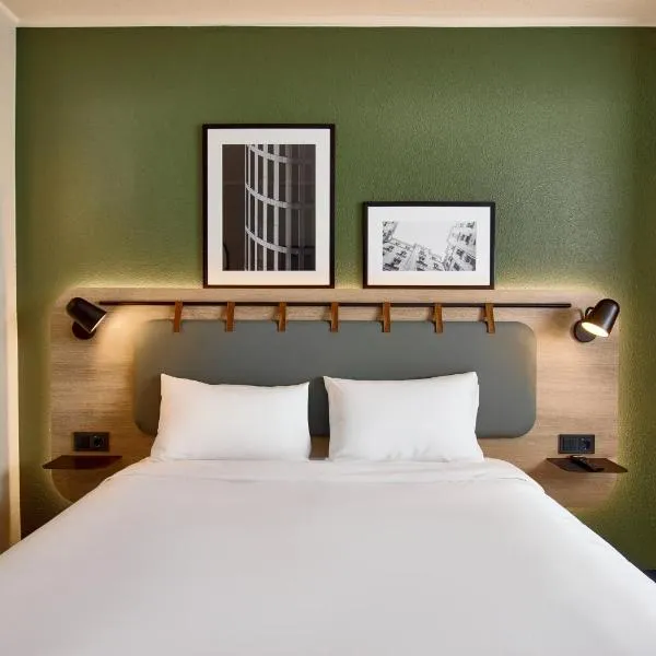 钟楼罗兹酒店，位于罗兹的酒店