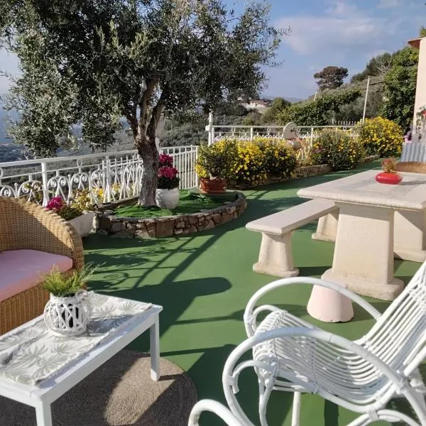 VILLA PANORAMICA & IDROMASSAGGIO 008031-LT-0055，位于因佩里亚的酒店