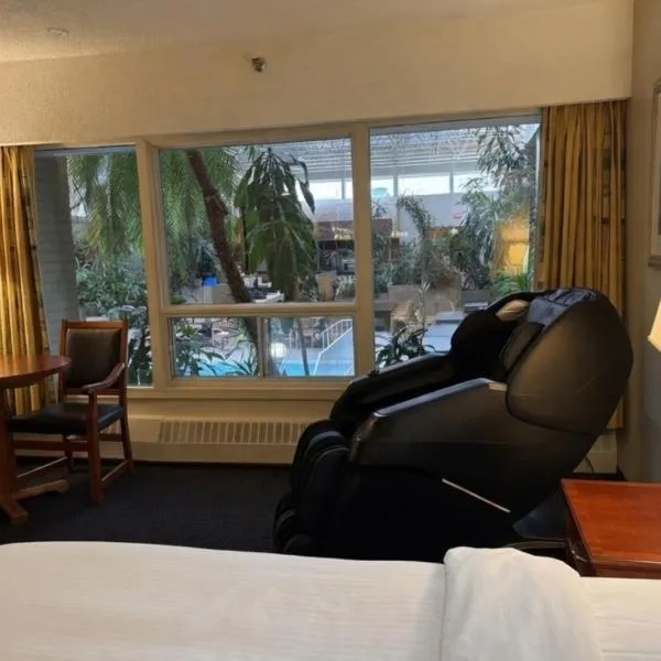 韦斯特洛克酒店及会议中心，位于Westlock的酒店