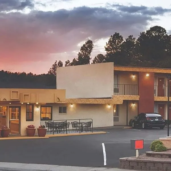 Kings House Motor Hotel, a Dazzler Select by Wyndham，位于弗拉格斯塔夫的酒店
