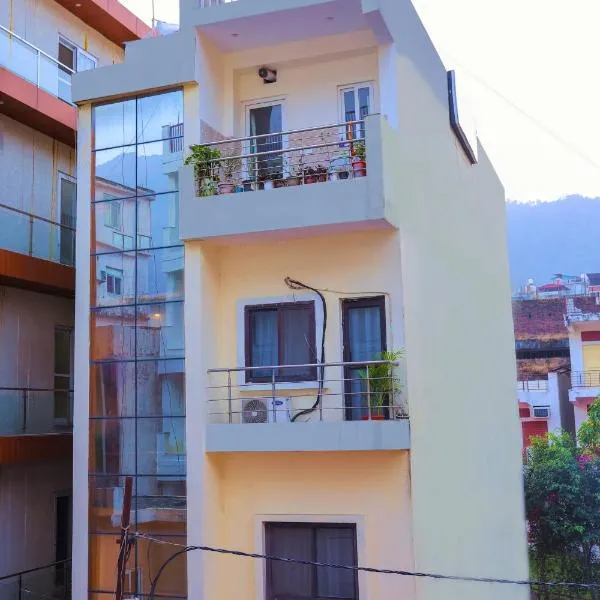 Hotel Pi-Tapovan，位于瑞诗凯诗的酒店