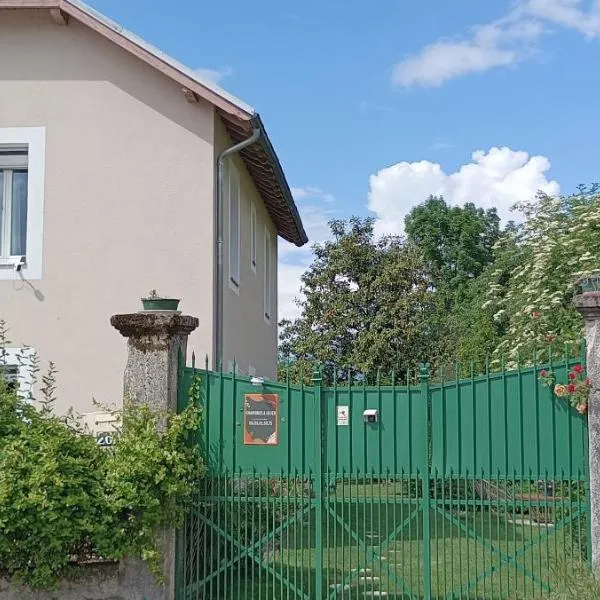 Suite parentale privée avec terrasse vue chartreuse，位于Pontcharra的酒店