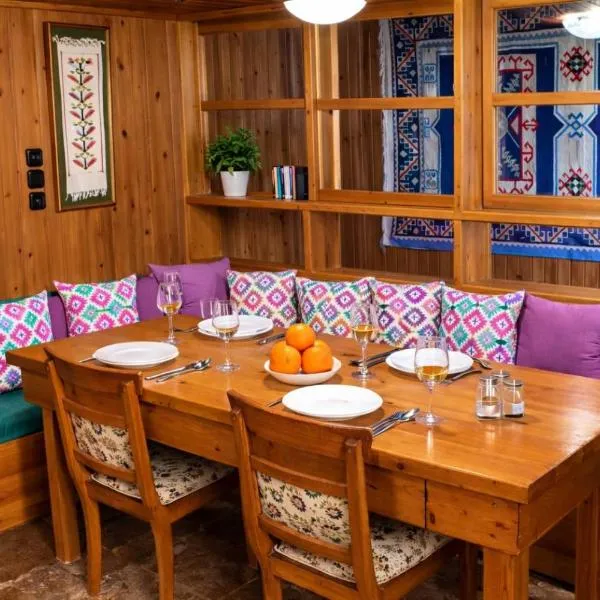 YaSou Loutraki - Spacious Family Apartment by the Sea，位于路特奇的酒店