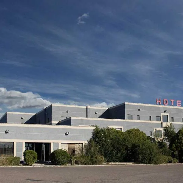 Hotel Recio，位于Santa Olalla的酒店