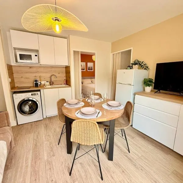 Le cocon de Sète - T2 cabine cosy, grande terrasse rez de jardin, clim, parking proche plage，位于塞特港的酒店