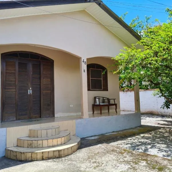 Casa Acerola - 900 m do centro，位于莫雷蒂斯的酒店