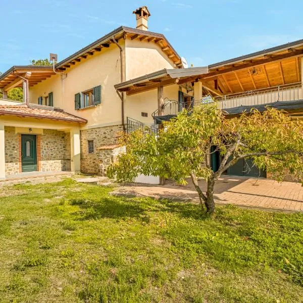 La Casetta in Carafà，位于奥拉的酒店