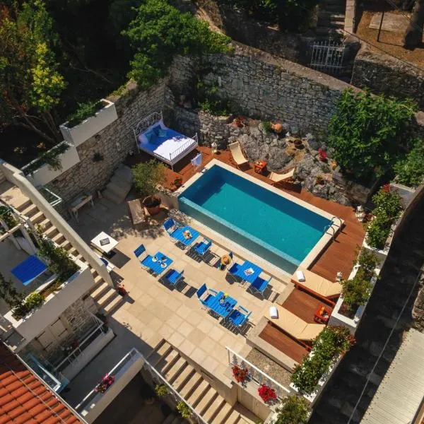 Boutique Heritage Hotel Blanc & Bleu - Capitano,位于赫尔采格诺维的酒店