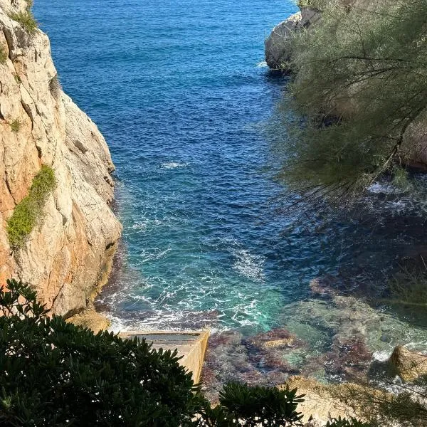 Villa Cliff，位于Aspra的酒店