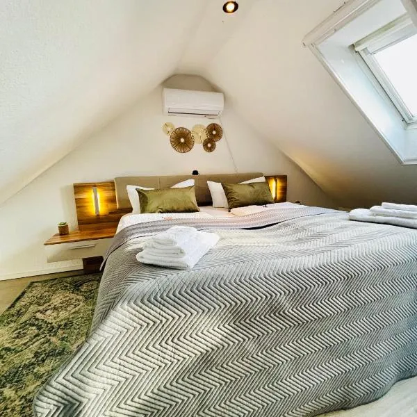 Ferienwohnung Seelenliebe - Apartment Landhausglück，位于凯沃拉尔的酒店