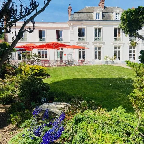 Logis Hôtel & Restaurant Chateau de la Marjolaine，位于马恩河畔埃索姆的酒店