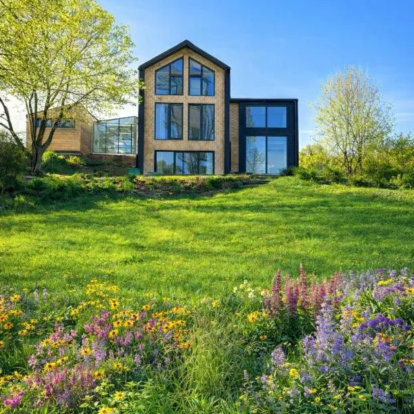 Nastawka Cottage Creativity and Regeneration,位于Raciechowice的酒店