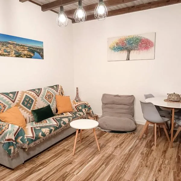 La Casita de Ale Casa Rural cerca Puy du Fou,位于Polán的酒店