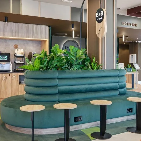 B&B HOTEL Tarragona Valls，位于巴尔斯的酒店