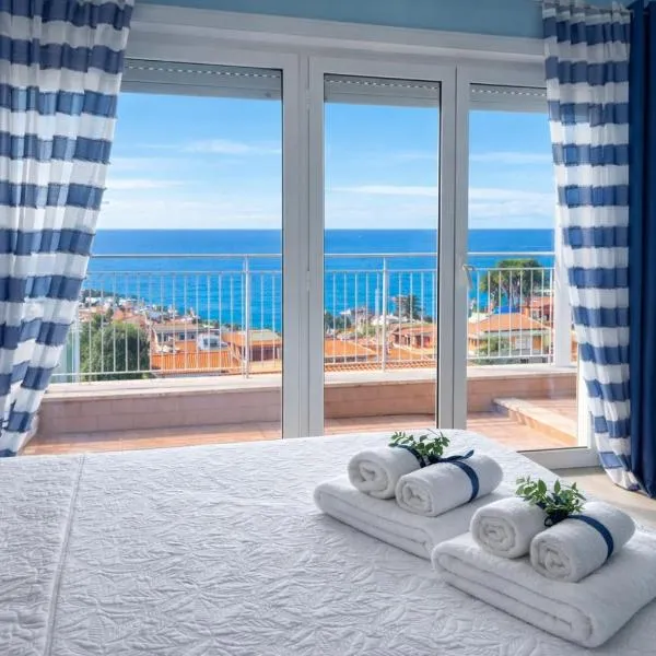 Due Passi dal Cielo Apartment - Con Piscina condominiale 1-6 al 30-8，位于安齐奥的酒店