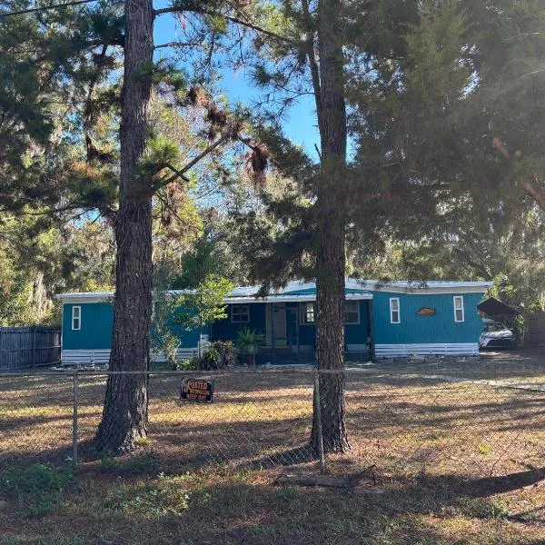 Prime Crystal River location!，位于克里斯特尔里弗的酒店