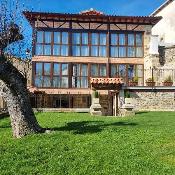 VALGALA Hotel Rural，位于埃斯皮诺萨德洛斯蒙特罗斯的酒店