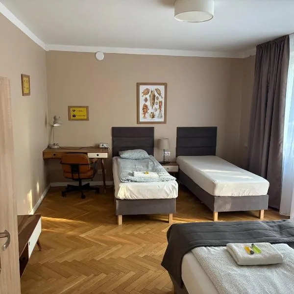 APARTEL Piaseczno，位于皮瑟兹诺的酒店