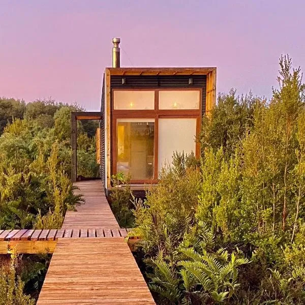 Pichi I Calbuco - Cabaña tipo tinyhouse frente a la laguna，位于Calbuco的酒店