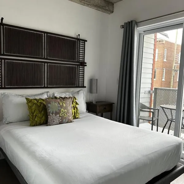 Condo "Imagine" - stationnement privé inclus，位于魁北克市的酒店