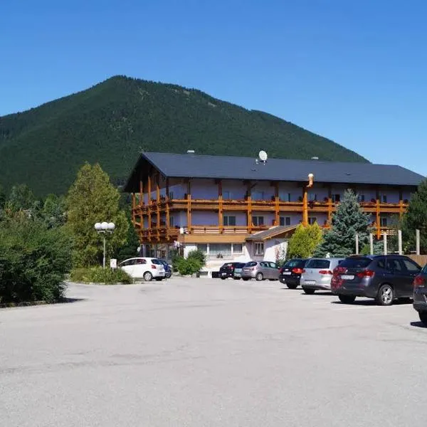 Hotel Paradiesquelle Schneeberg，位于施内贝格山麓普赫贝格的酒店