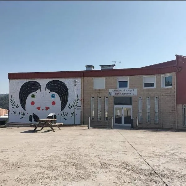 Albergue de peregrinos San Cipriano，位于阿耶圭的酒店