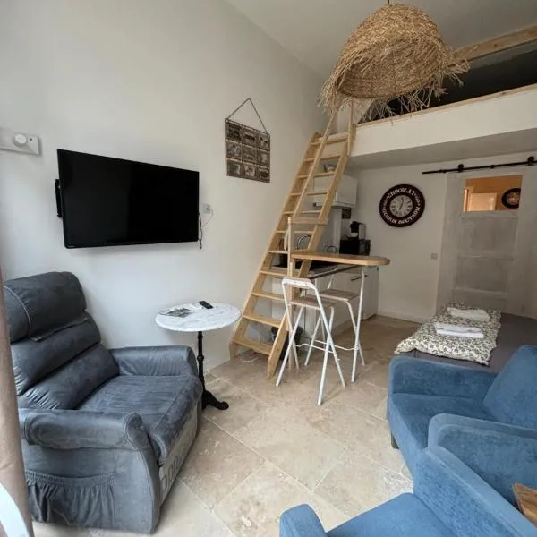 Les Capucins de Provins Studio，位于普罗万的酒店