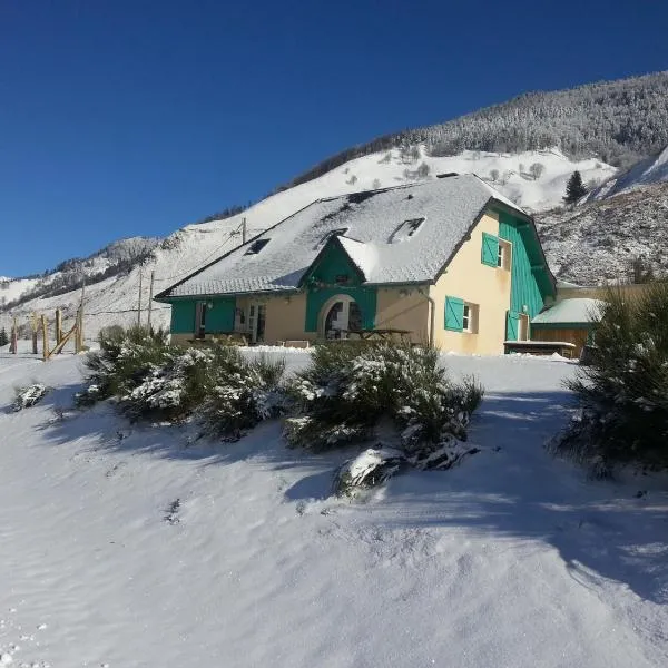 Gîte de montagne du Plateau de Lhers，位于Borce的酒店