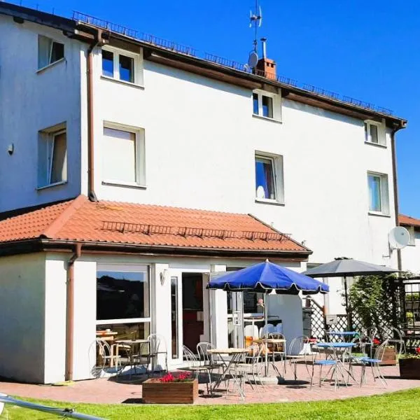 Słoneczny Dom pokoje i apartament na wynajem，位于韦巴的酒店