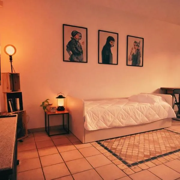 "The Other Side" Studio，位于拉伊纳泰的酒店