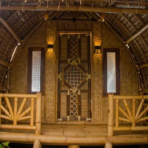 The Twins Sunset Bungalow，位于Ekas的酒店