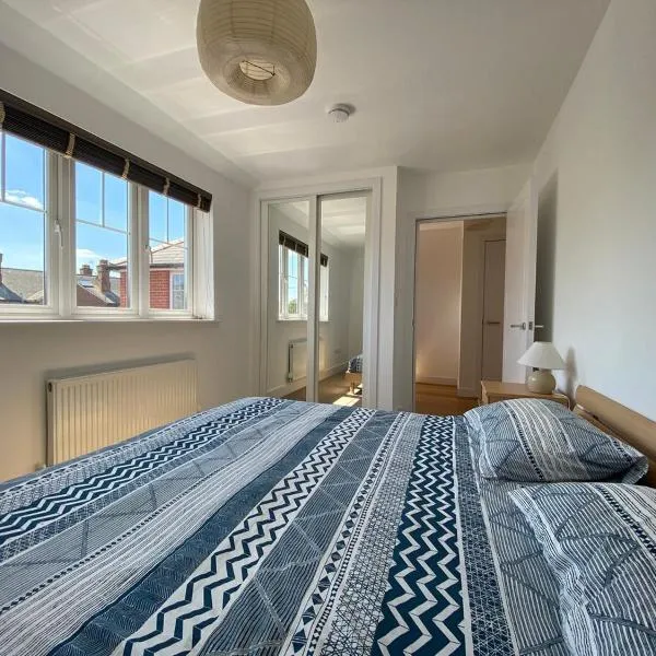 Lovely Central Romsey Apartment，位于拉姆西的酒店