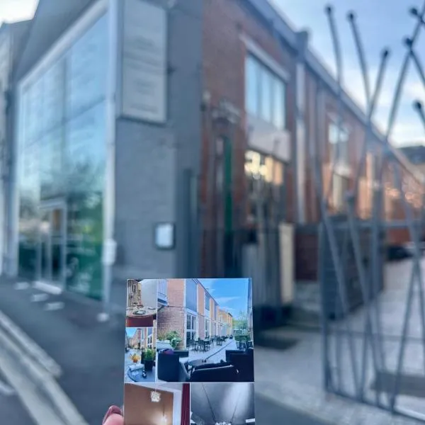 梦之谷酒店，位于沙勒维尔-梅济耶尔的酒店