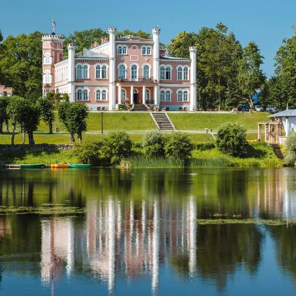 菲尔斯比利努酒店，位于Bīriņi的酒店