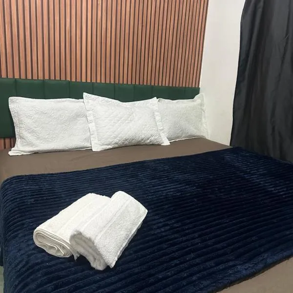 Apto garagem incluso，位于马拉巴的酒店