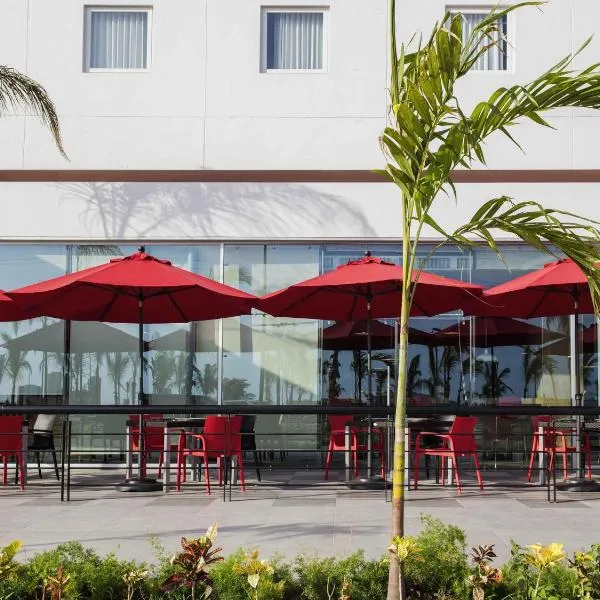Ibis Mazatlan Marina，位于马萨特兰的酒店