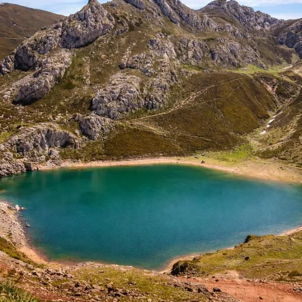 Coronel Somiedo by Unusual Hotels，位于El Puerto de Somiedo的酒店