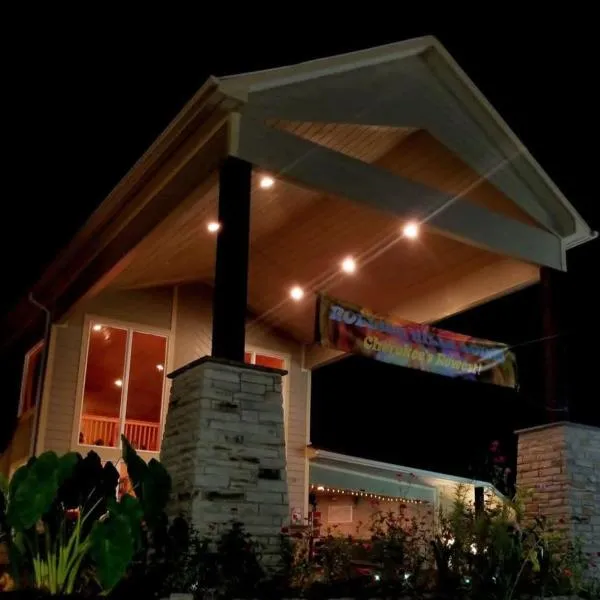 Rolling Hills Lodge，位于切罗基的酒店