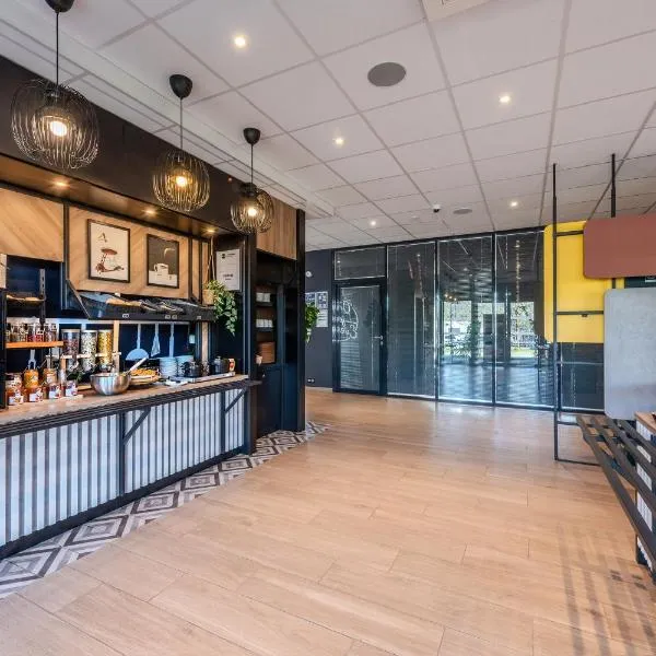 B&B HOTEL Landerneau Bois Noir，位于朗代尔诺的酒店