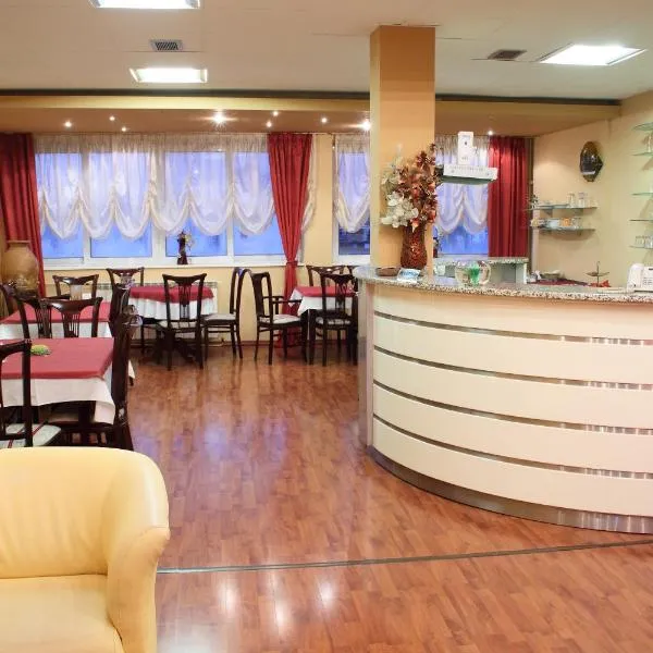 Garni hotel BELVEDERE LUX，位于克拉列沃的酒店