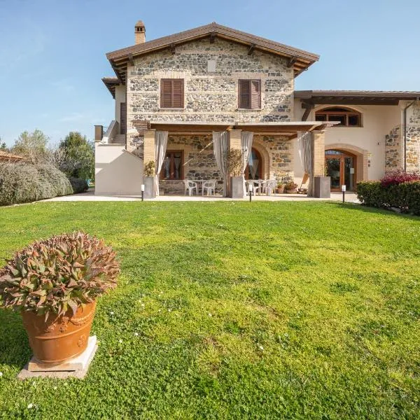 Casale Elisa Country Hotel，位于拉迪斯波利的酒店