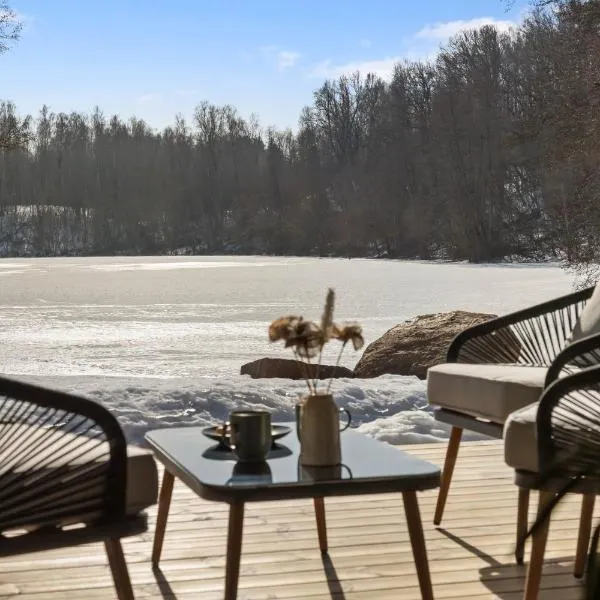 HIKARI Lake Villas，位于Laumikonys的酒店