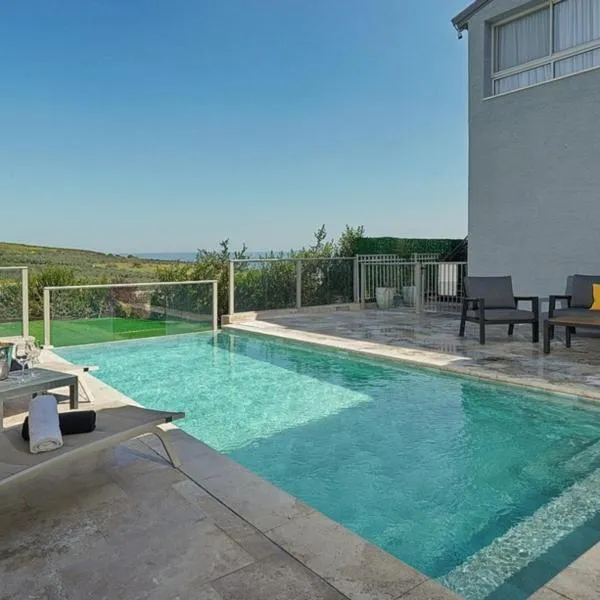 וילה ג'נסיס - וילה מהממת למשפחות עם בריכה פרטית מחוממת ליד הכנרת，位于马格达拉的酒店